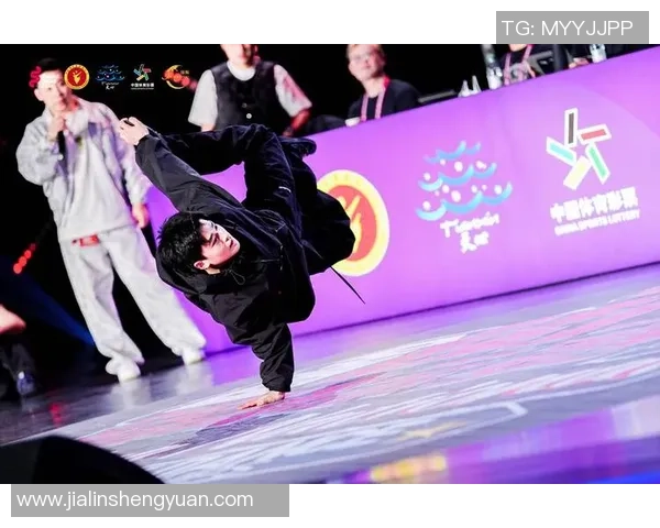 赛后复盘:西安街舞队与深圳街舞队的精彩对决与力量较量分析